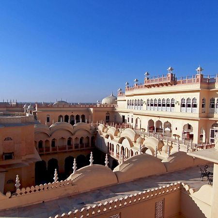 Alsisar Mahal- Heritage Hotel מראה חיצוני תמונה