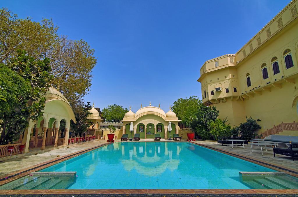 Alsisar Mahal- Heritage Hotel מראה חיצוני תמונה