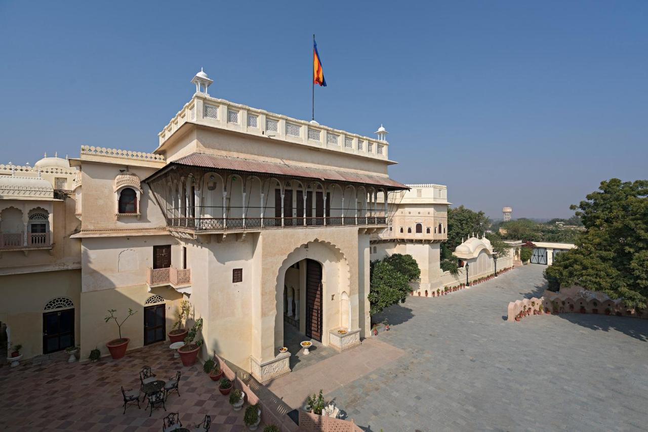 Alsisar Mahal- Heritage Hotel מראה חיצוני תמונה
