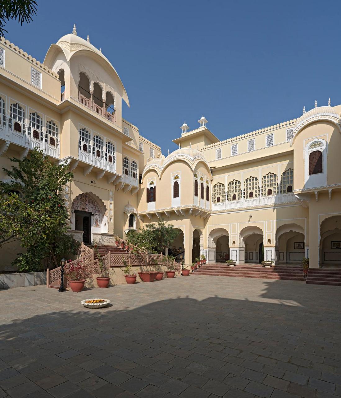 Alsisar Mahal- Heritage Hotel מראה חיצוני תמונה