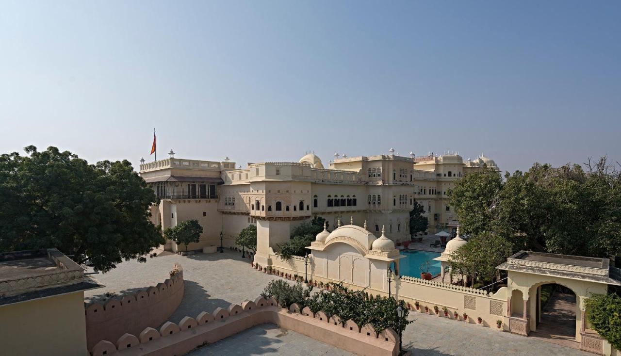 Alsisar Mahal- Heritage Hotel מראה חיצוני תמונה